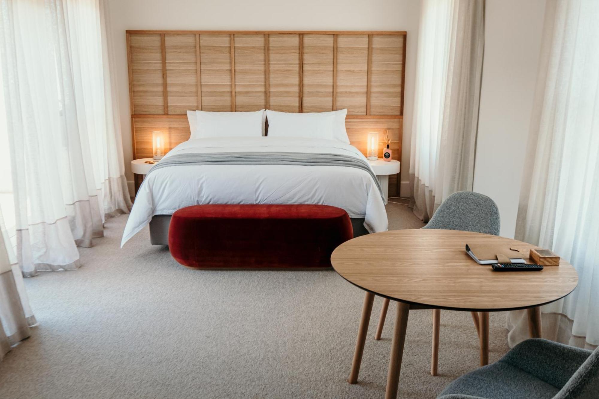 The Oak & Anchor Hotel 仙女港 外观 照片 A bedroom at the hotel